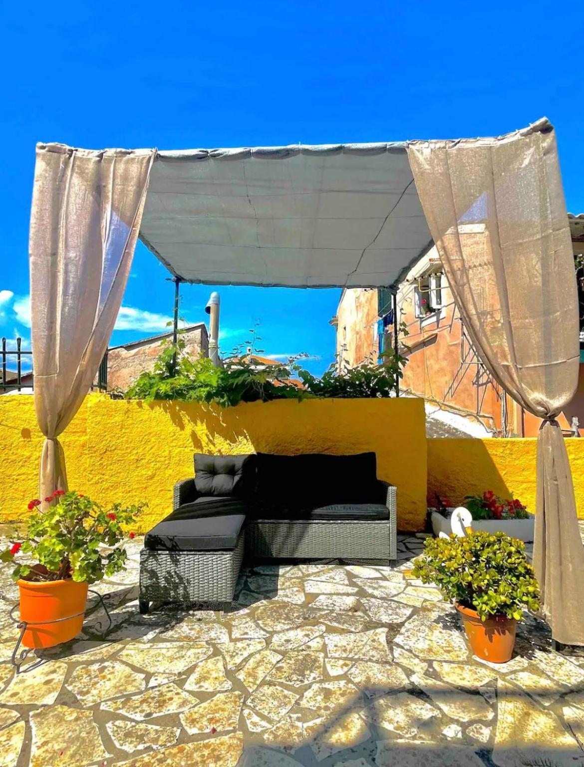Makis Sea-View Apartment-Corfu Port Mantouki Екстериор снимка
